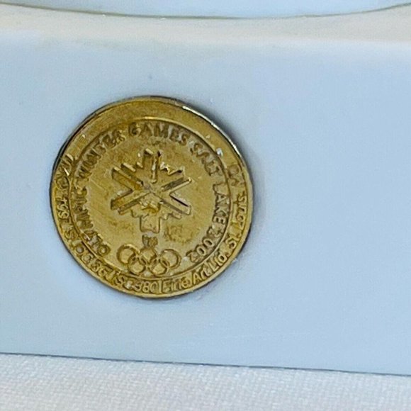 2002 Olympic Dreams Skater Figurine Dennis Smith Porcelain Ice Skater - Picture 4 of 7